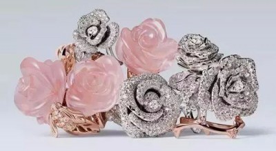 你了解玫瑰珠宝吗？看看Dior玫瑰珠宝诞生的11个步骤