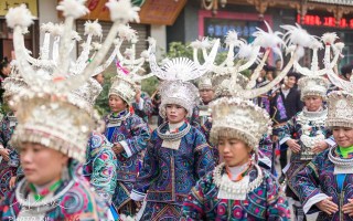 什么民族爱戴银饰呢,什么族爱戴银饰