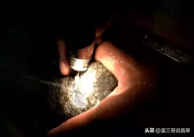 八千万翡翠原石引发的诈骗  第5张