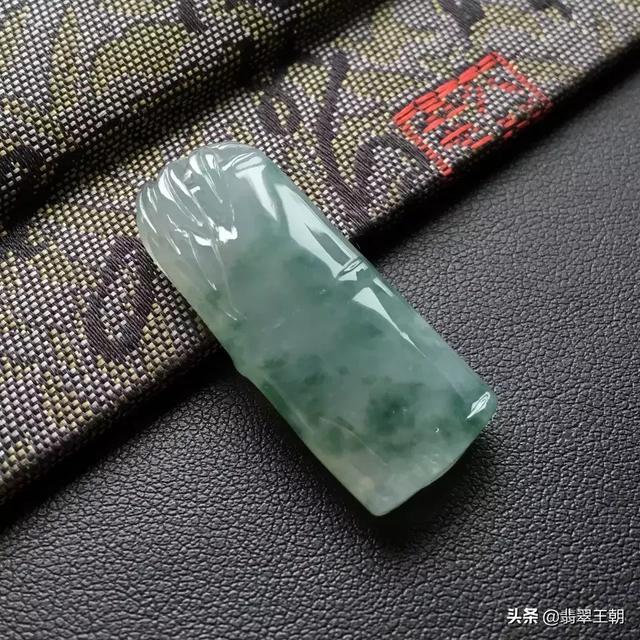 黑冰水墨画种翡翠的基本知识  第13张