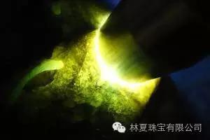 深圳海洋王强光手电看翡翠手电怎么看翡翠，教你活用强光手电看翡翠  第1张