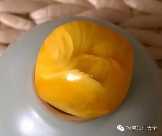 什么是琥珀蜜蜡,蜜蜡琥珀是什么材质  第6张