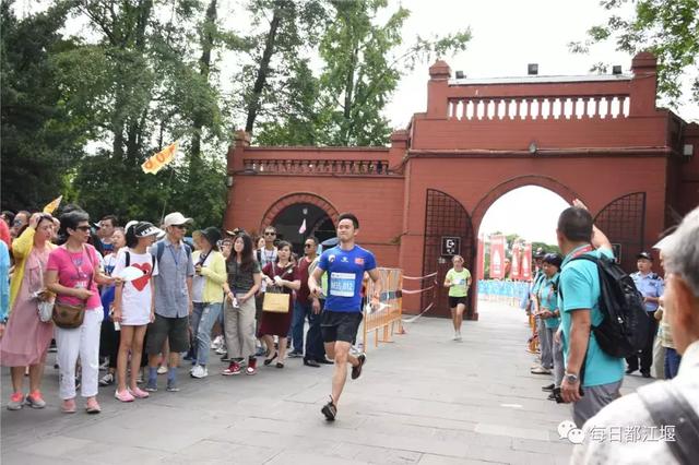 赛黄晶什么颜色最好,宝石级赛黄晶