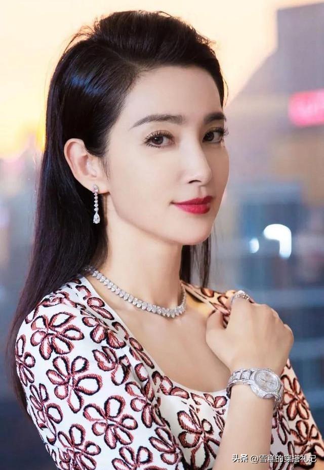 女性佩戴什么玉比较好,女生戴什么玉比较好呢  第11张