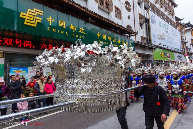 什么民族爱戴银饰呢,什么族爱戴银饰  第22张