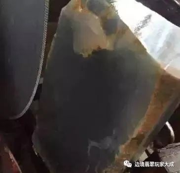 你有玻璃种吗？顶级玻璃种翡翠长什么样？-第1张图片-