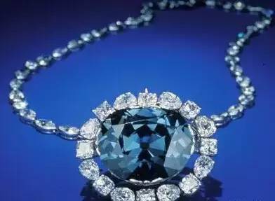 世界排名第三钻石卖到4亿！最贵的钻石都很“色”