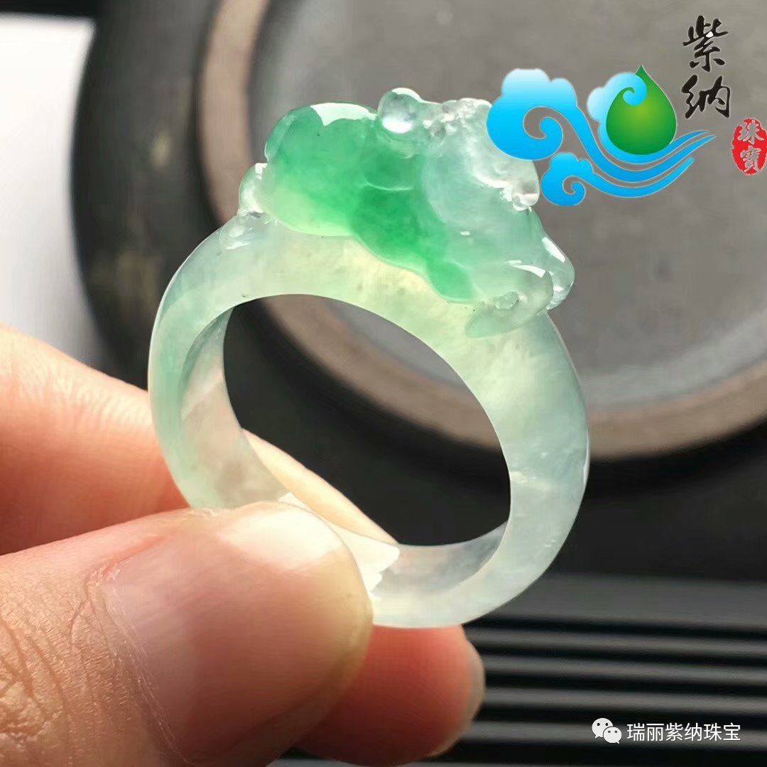 爱好翡翠的你一定要搞清楚！晶粒是决定翡翠种质的重要因素-第6张图片-