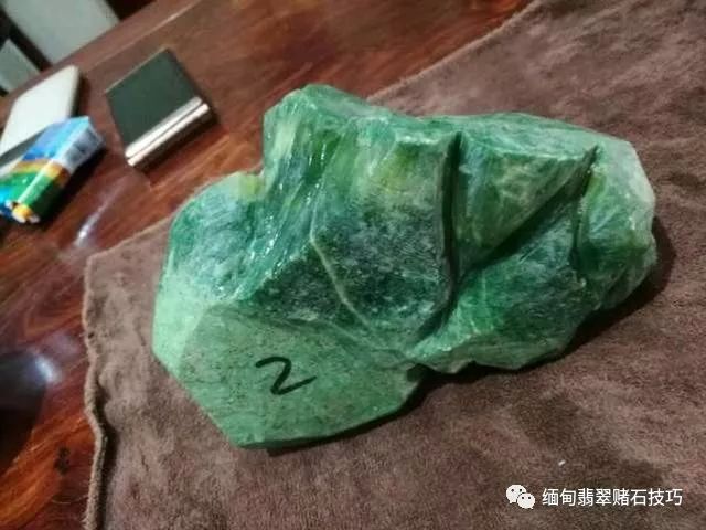 学好这2点，你也是专家.翡翠原石很复杂购买方法-第4张图片-