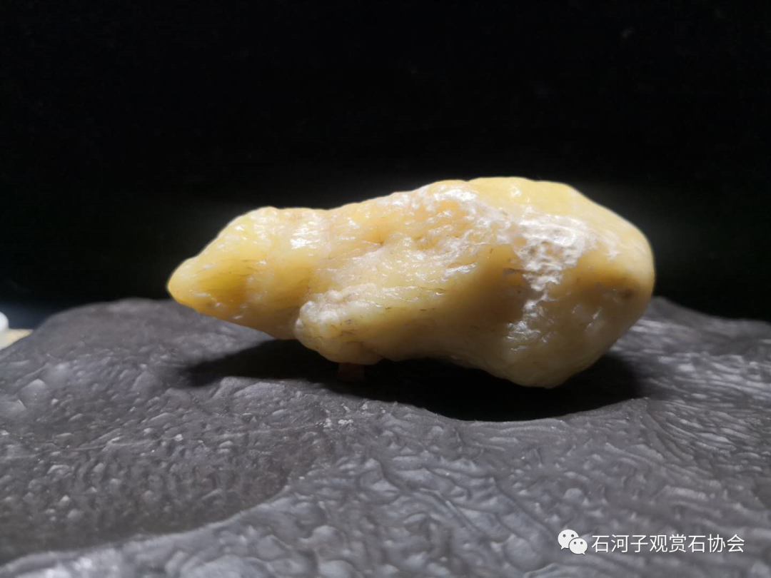 哈密蛋白石深受藏家追捧！人称“新疆古玉石” ！-第3张图片-