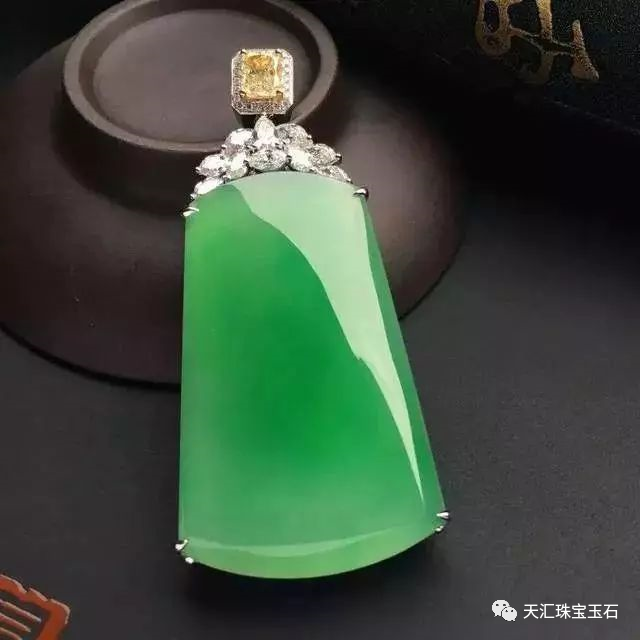 为何用玻璃来形容光泽呢？可是明明是翡翠-第4张图片-