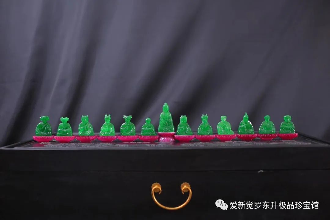 传统与珍贵的结合——老翡翠-第2张图片-