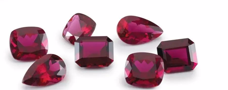 卢比莱（Rubellite）：碧玺家族的“红宝石”-第14张图片-